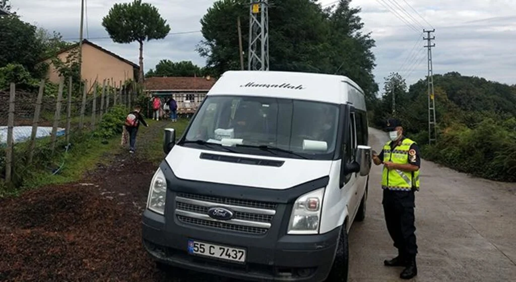 Samsun’da jandarma okul servislerini denetledi