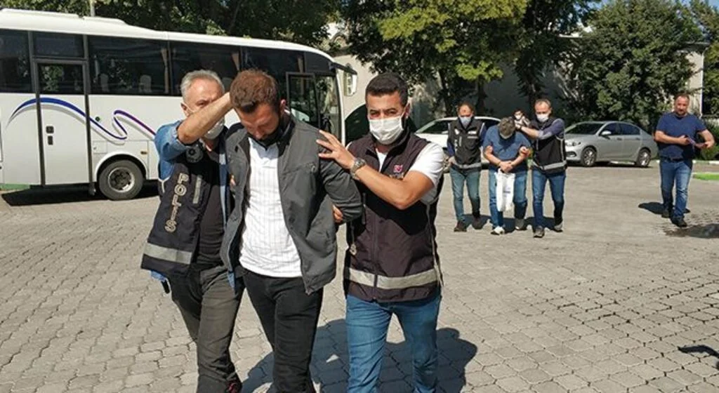 Samsun'da kaçak silahla ilgili 2 kişiye adli kontrol