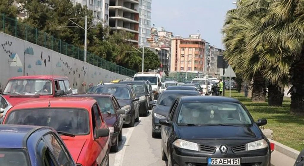 Samsun’da trafiğe kayıtlı araç sayısı 1 ayda bin 651 adet arttı