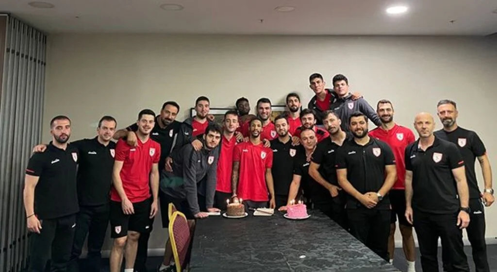 Samsunspor Basketbol'da Çifte Kutlama
