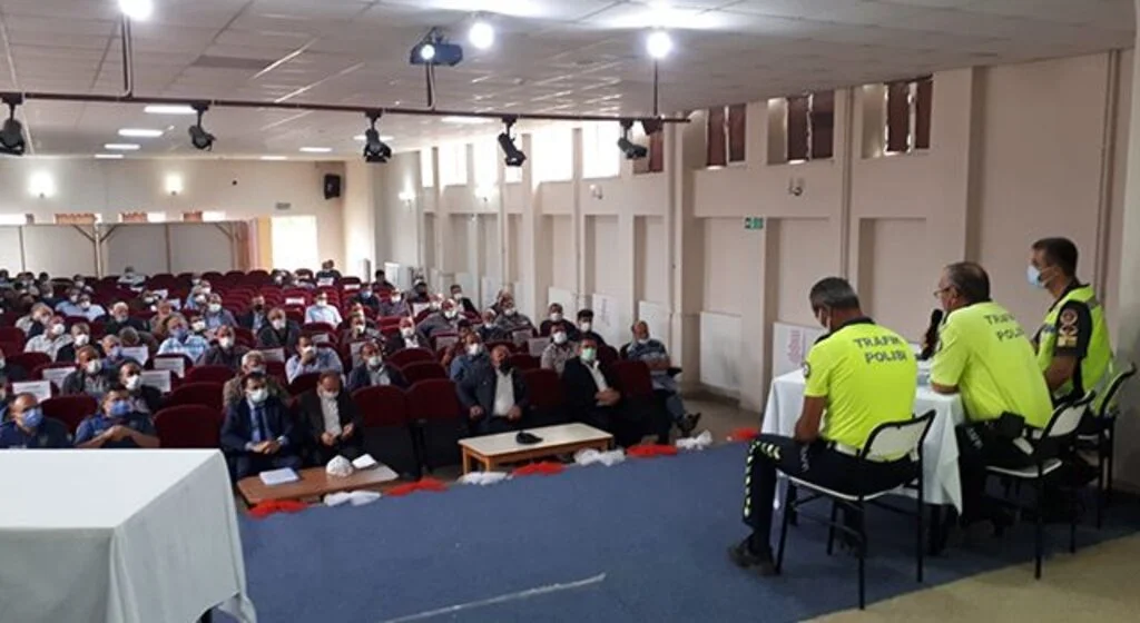Servis şoförlerine seminer