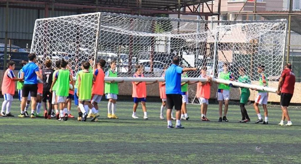 Yarışmacı Gruplarda Durmak Yok