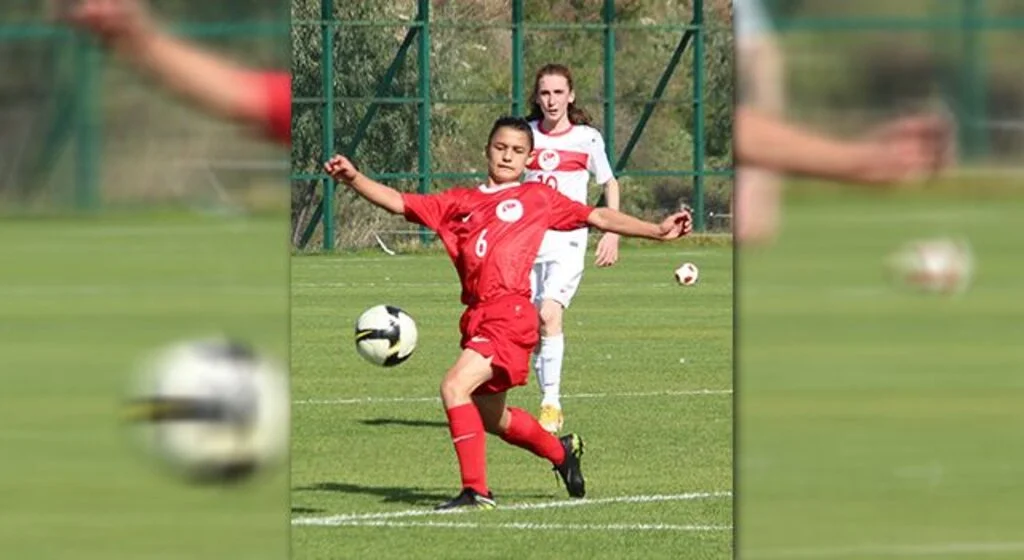 Yılport Samsunspor Mustafa Erkanat Tesisleri'nde Milli Takımlar 15 yaş altı seçmeleri yapıldı