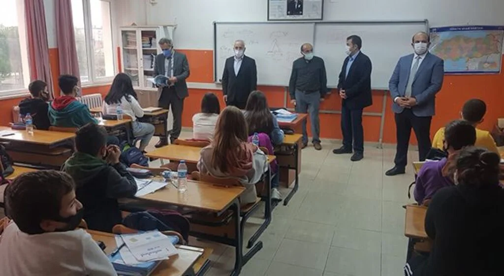 4 ilçede 10 bin 500 öğrenciye sıcak aş