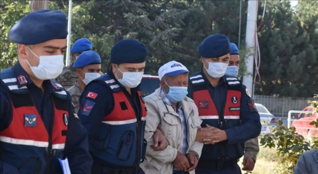 Afyonkarahisar'da 5 öğrencinin yaşamını yitirdiği kazayla ilgili gözaltına alınan servis şoförü tutuklandı