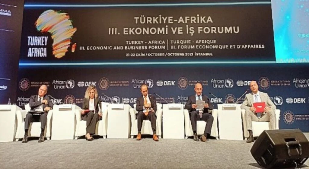 Aktif Bank ihracatçıların yanında olmaya devam ediyor