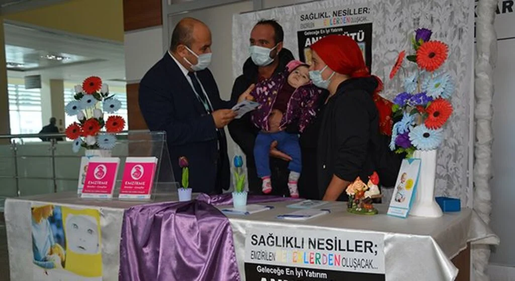 Başhekim Domaç: "Sağlıklı nesiller emzirilen bebeklerden oluşacak"