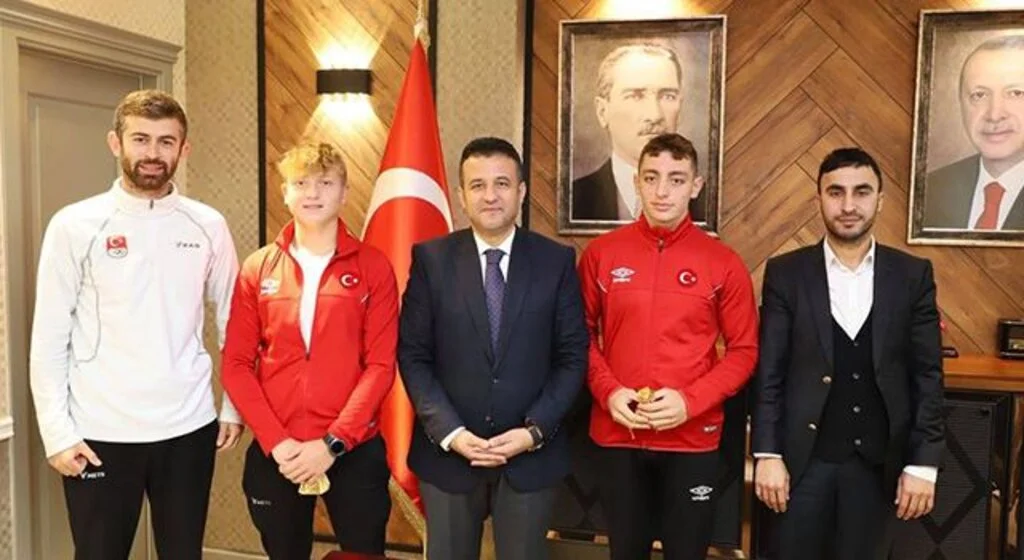 Başkan Doğan Başarıyı Ödüllendirdi!