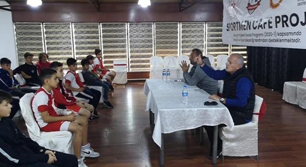 Berkem ve Durmuş Kadıköyspor'da Tecrübelerini Aktardı