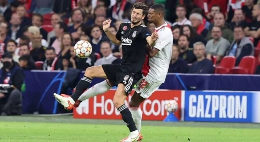 Beşiktaş'ın TV'de Ajax'a 2-0 yenilmesine