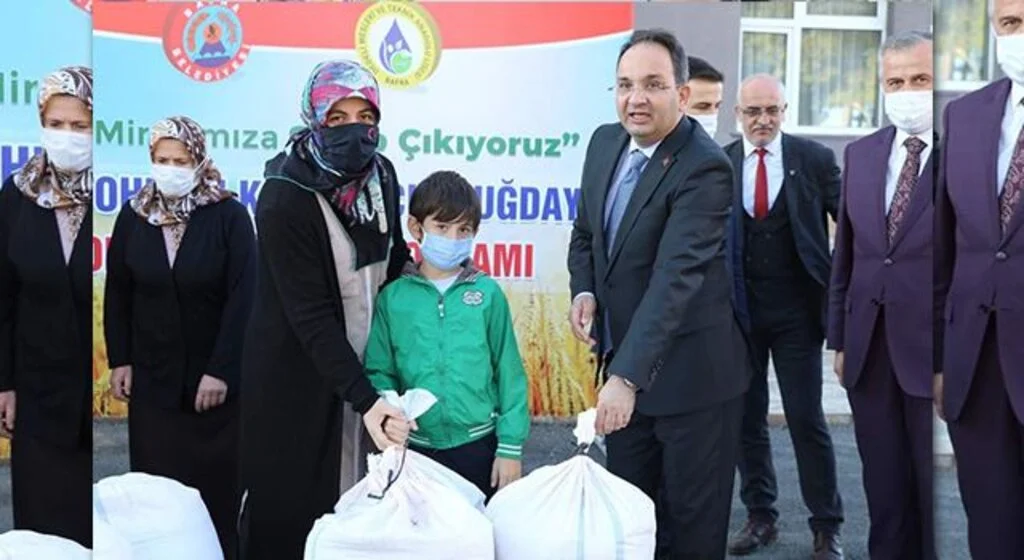 Çiftçilere karakılçık tohum desteği