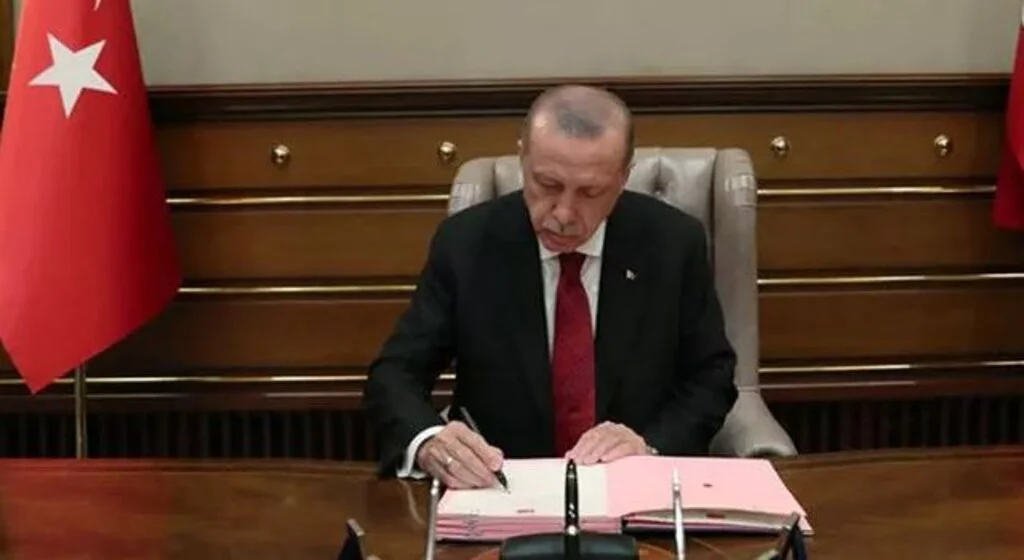 Cumhurbaşkanı Erdoğan imzaladı! Vali ve il emniyet müdürlüğü atamaları Resmi Gazete'de