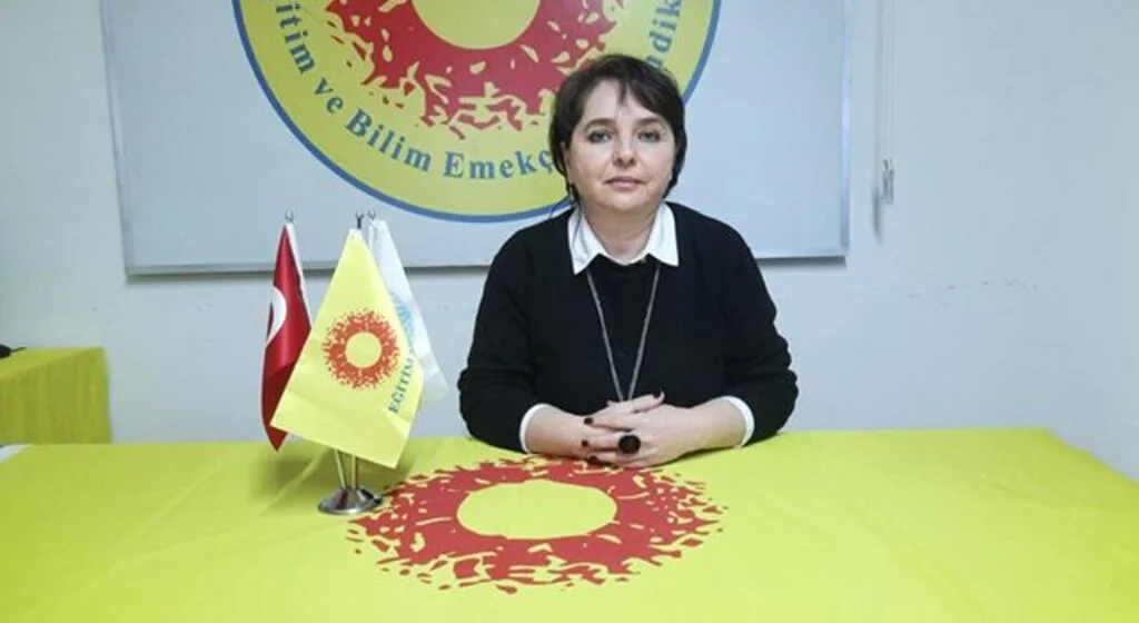 Eğitim Sen: Dersleri 30 dakikaya düşürün