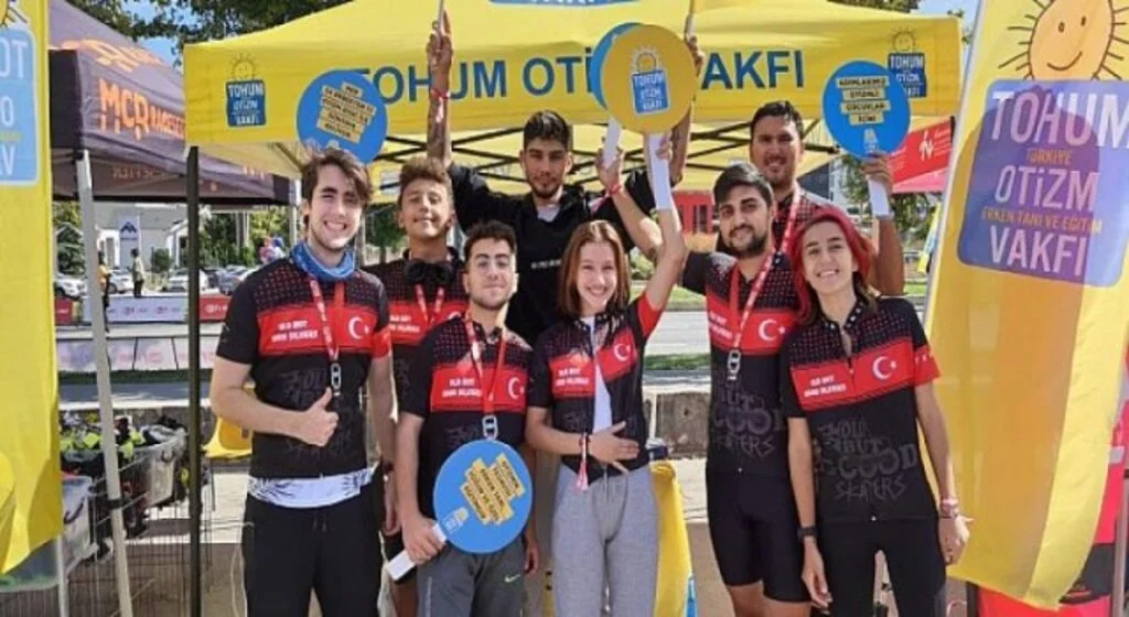 Eker I Run”da, Tohum Otizm Vakfı Gönüllü Koşucuları Adımlarını Otizmli Çocuklar İçin Attı!