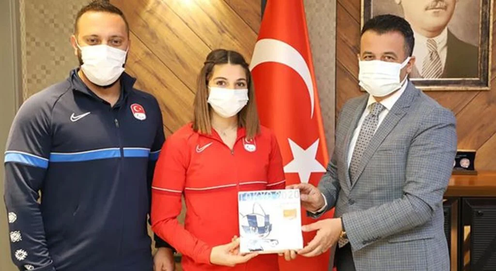 Esra Bayrak'tan Olimpiyat Dönüşü Ziyaret