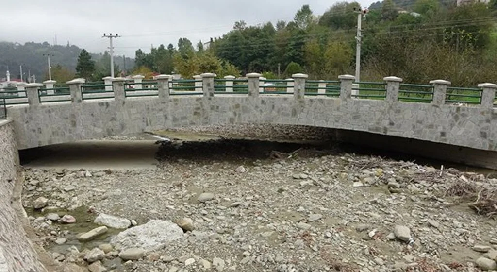 Felakete davetiye çıkaran köprüler