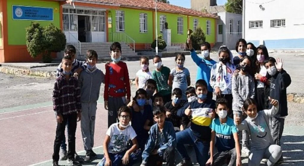 Foça Belediyesi’nden Eğitime Destek