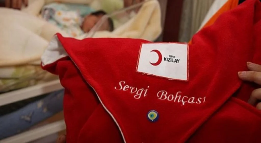 Kızılay Sevgi Bohçalarıyla Bebeklere Hoş Geldin Diyor