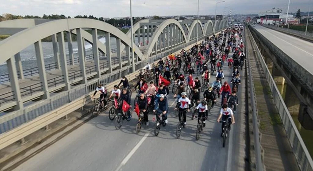 Pedallar Cumhuriyet İçin Çevirildi