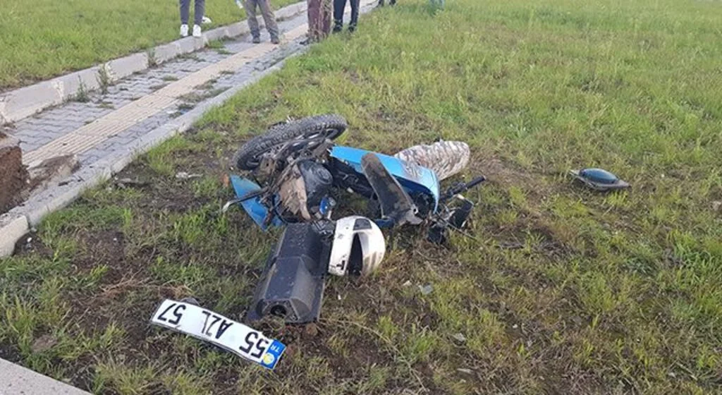 Samsun’da kavşakta feci kaza: 1’i ağır 3 yaralı
