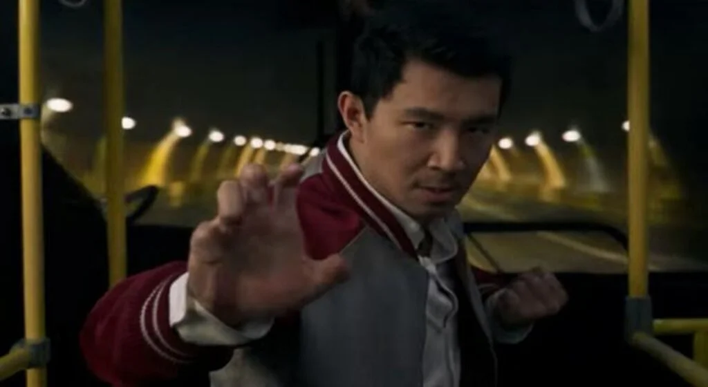 Shang-Chi ve 10 Yüzük Efsanesi izleyin