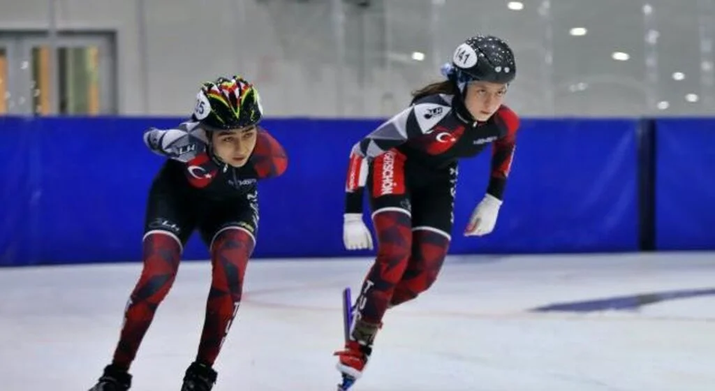 Türkiye rekoru kıran short track sporcusu Derya Karadağ'ın hedefi Pekin Olimpiyatları