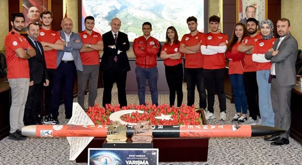 Türkiye şampiyonu ‘Tanyeli Roket Takımı’ üyeleri iş teklifleri aldı