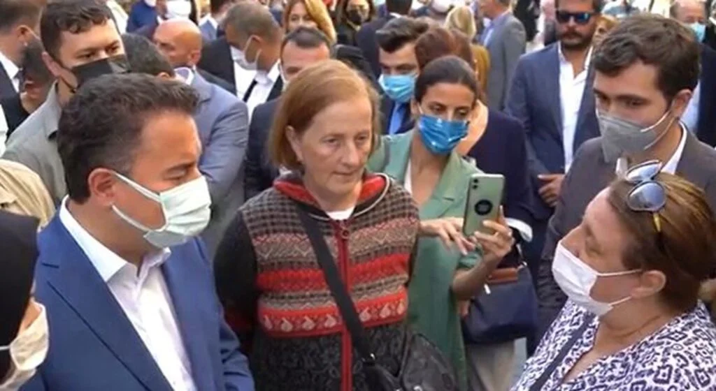‘Üniversiteyi kazanan çocuğunu okula gönderemeyen çok aile var’