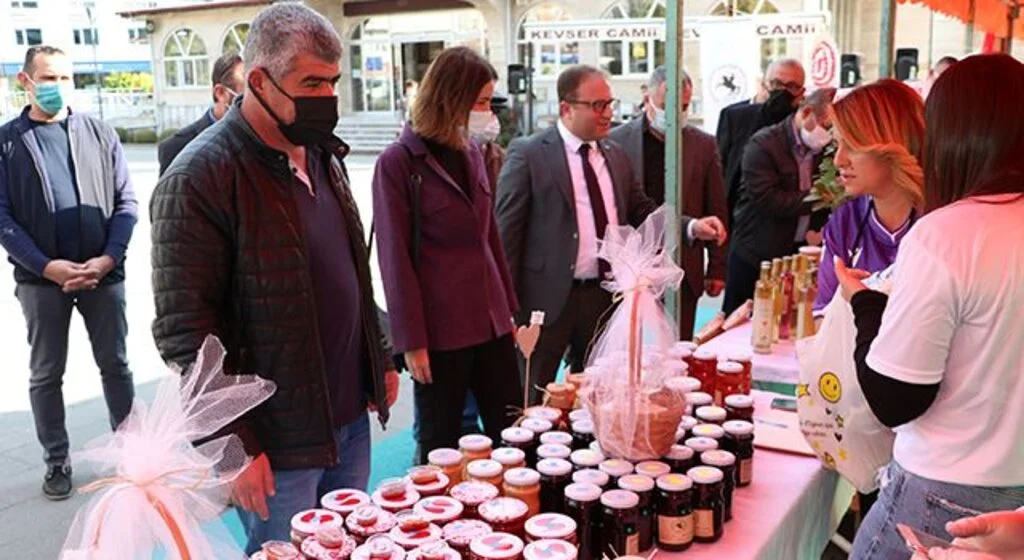 'Üreten kadınlara desteğimiz tam'