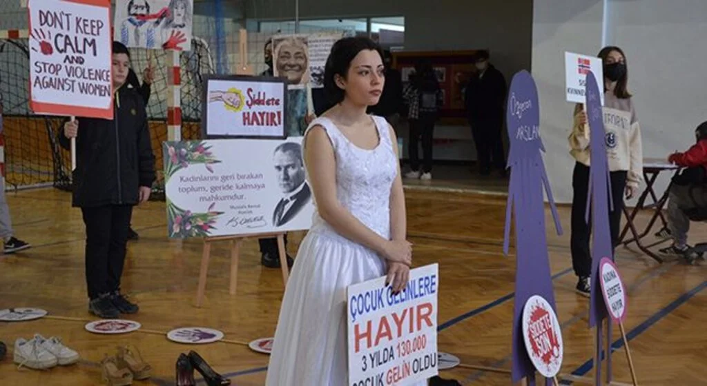 Bafra Anadolu Lisesi öğrencilerinden "Kadına şiddete hayır" etkinliği