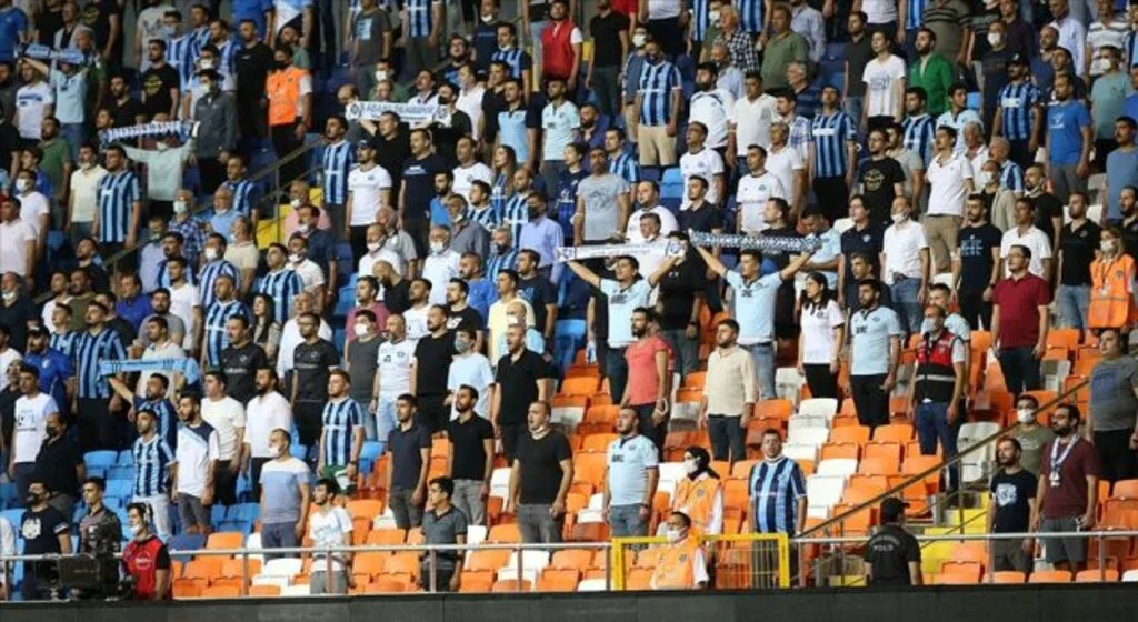 Futbol maçlarında stadyuma seyirci kapasitesinin tamamı oranında ev sahibi takım seyircisi alınabilecek