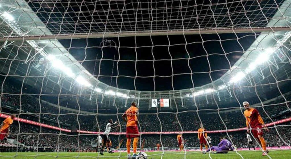 Galatasaray Vodafone Park'ı yine geçemedi