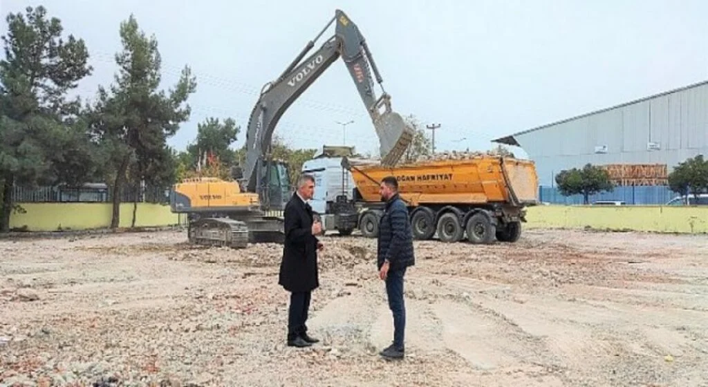 Gölcük’ün En Eski Okul Binası Yeniden Yapılıyor