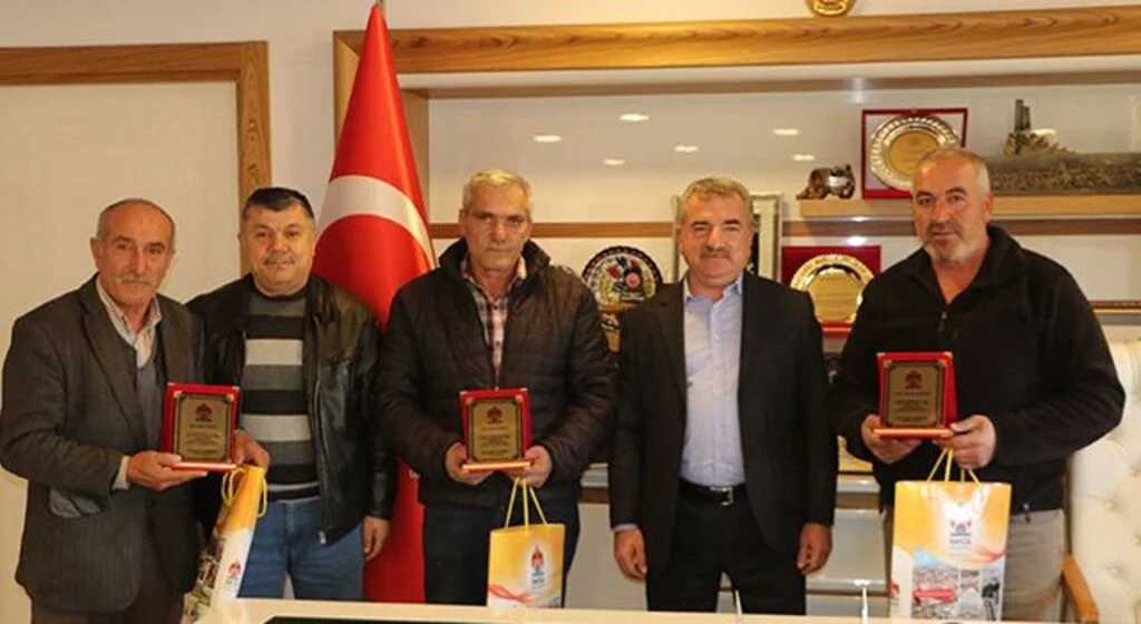 Havzalı işçilere emeklilik plaketi