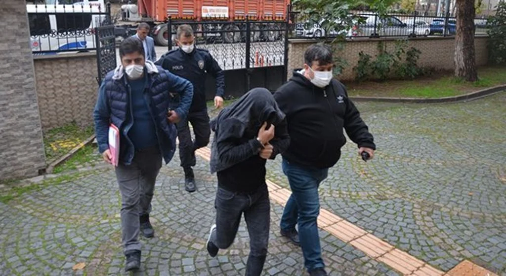 Hükümet konağı inşaatından kablo çalan şüpheliler adliyede