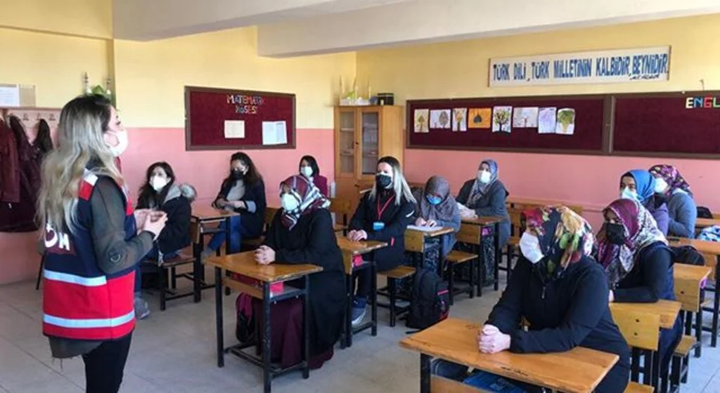Jandarma'dan bilgilendirme seferberliği