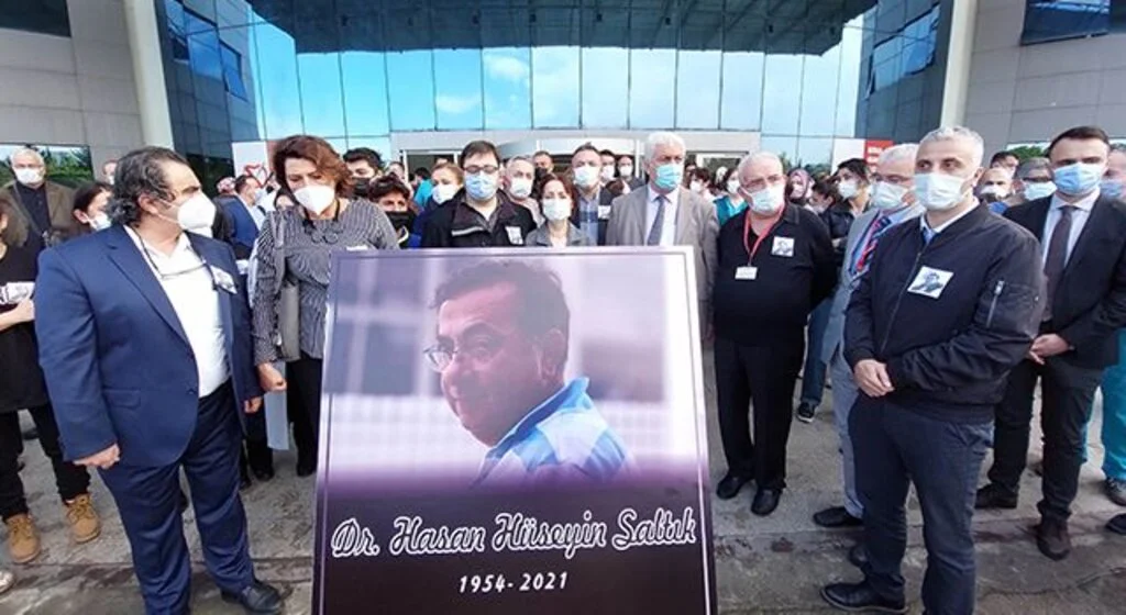 Kazada ölen doktor için düzenlenen törende meslektaşları gözyaşlarını tutamadı