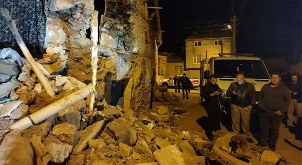 Konya'daki depremde 55 binanın hasar gördüğü belirlendi