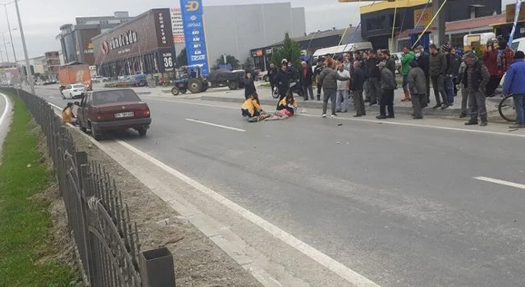 Otomobilin yayaya çarptığı kaza kamerada: 1 yaralı