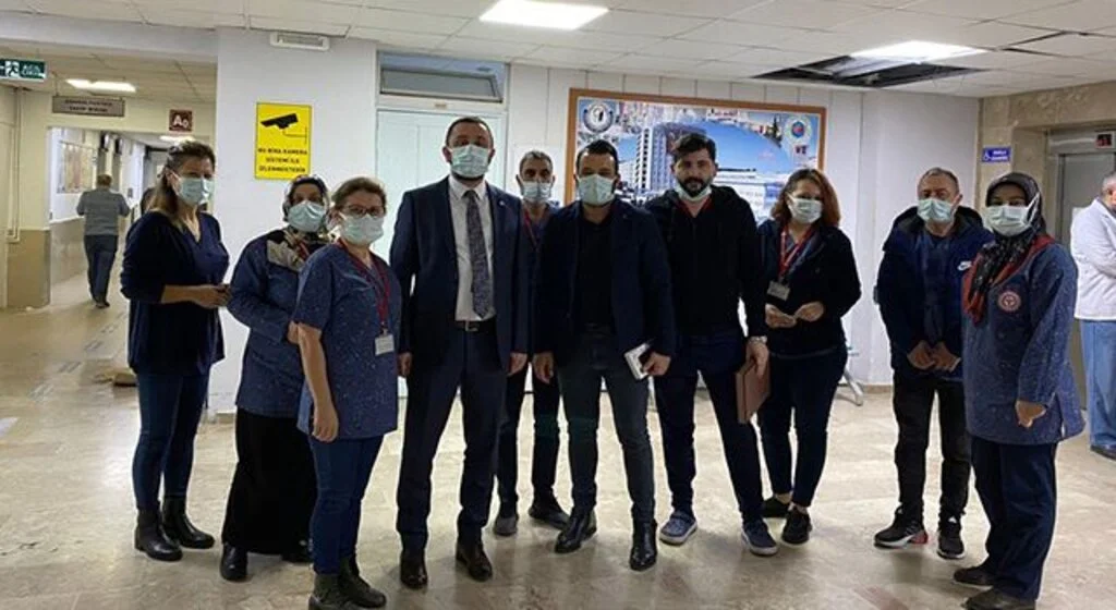 Öz Sağlık-İş Sendikası Samsun Şube Başkanı Muhiddin Sever tıbbi sekreterleri kutladı