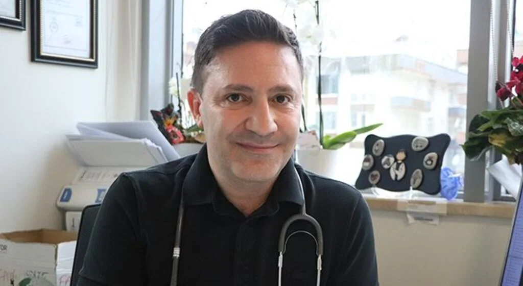 Prof. Dr. Özkaya: "Plazma stoklarının bittiğini duyuyoruz, mutlaka kan bağışında bulunmalıyız"
