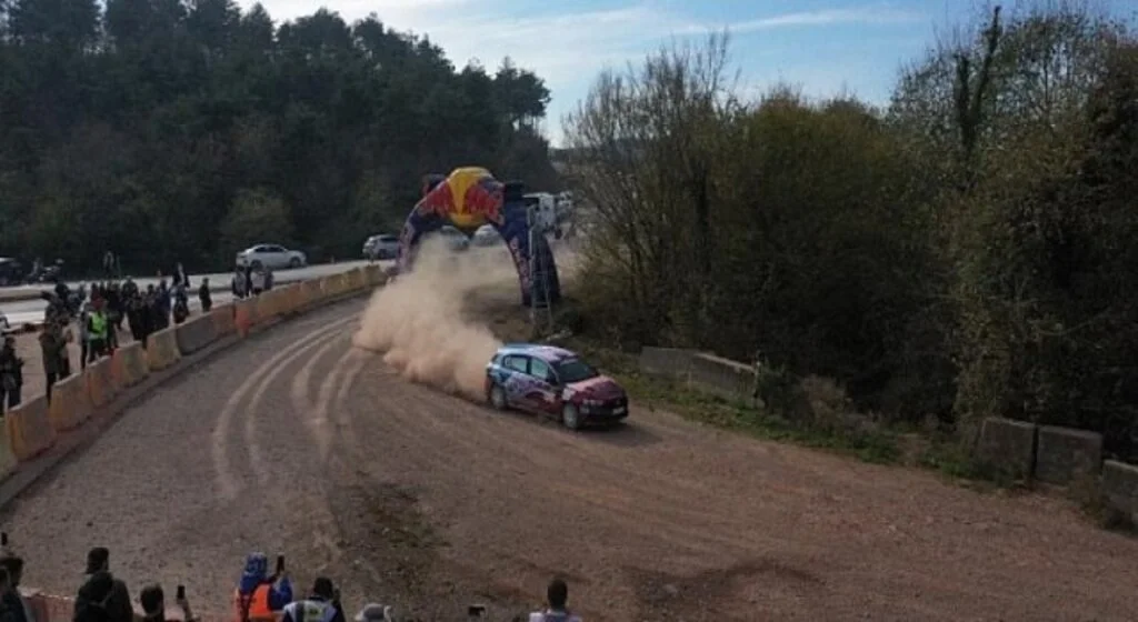 Ralli’nin yıldızları Kocaeli’de sahne aldı