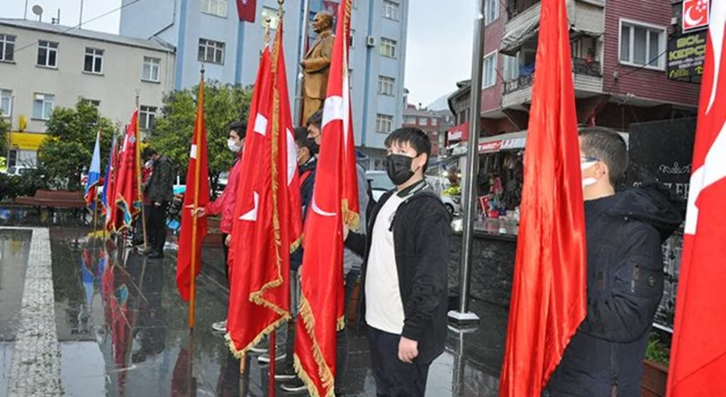 Salıpazarı Atasını Andı!