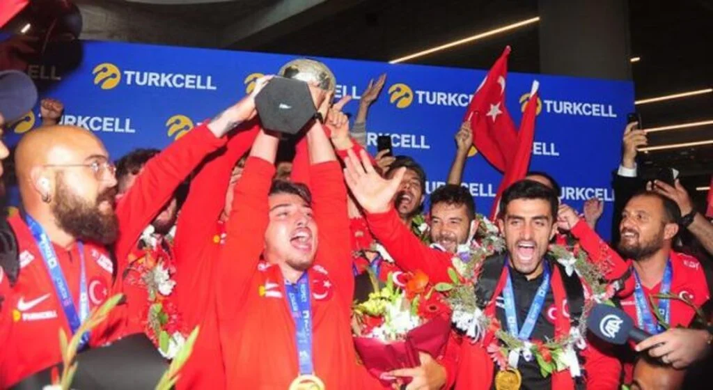 Şampiyonlar En İyi Şekilde Karşılandılar!