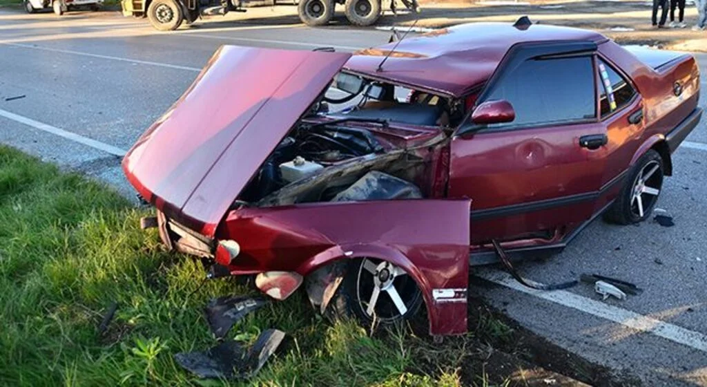 Samsun’da 2 otomobil çarpıştı