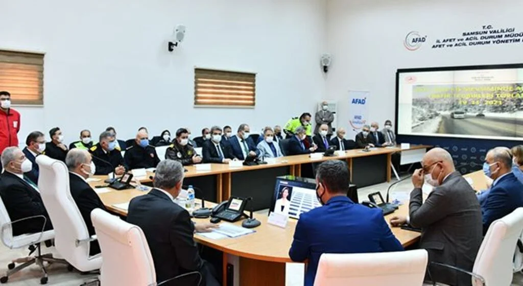 Samsun’da ticari, yük ve yolcu taşıyan araçlara kış lastiği zorunluğu