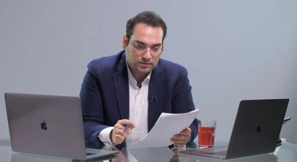 Şarkıcı Amin Fardin müzik dünyasında hızla yükseliyor