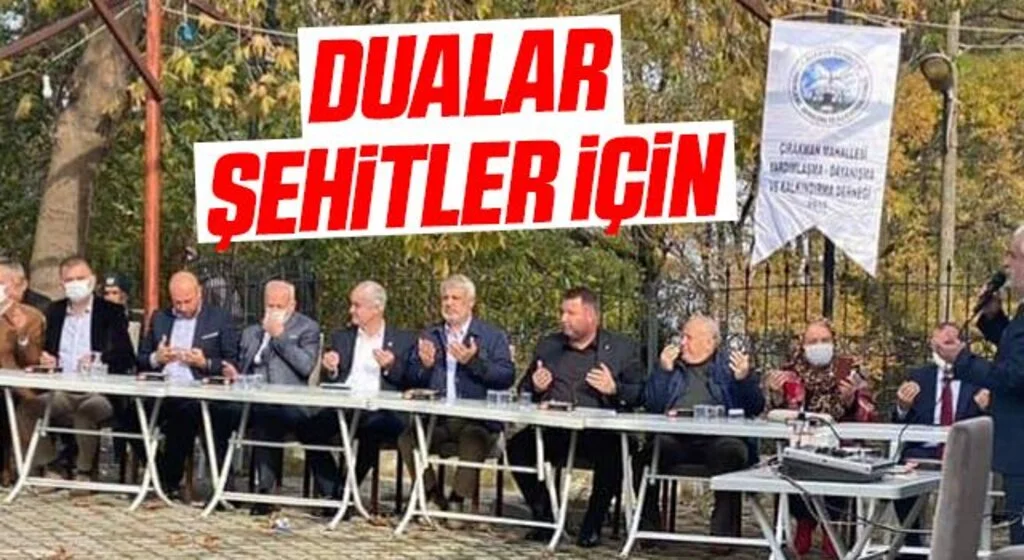 Tekkeköy'de Dualar şehitler için