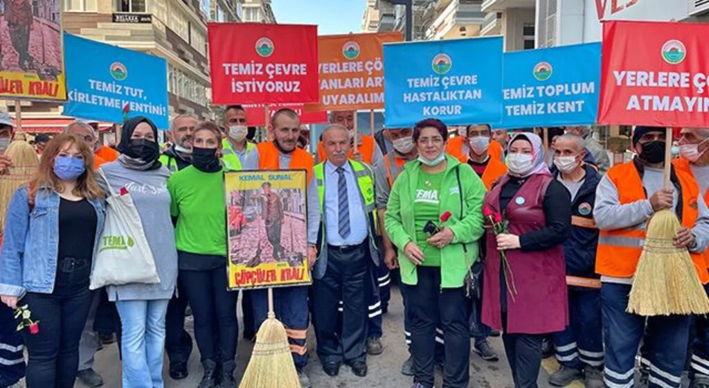 Temizlik işçileri 'temiz  bir çevre' için yürüdü