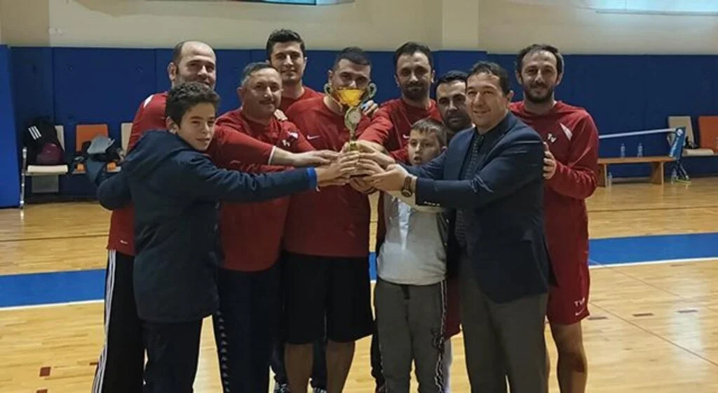 Turnuvanın Şampiyonu Yavaşbey